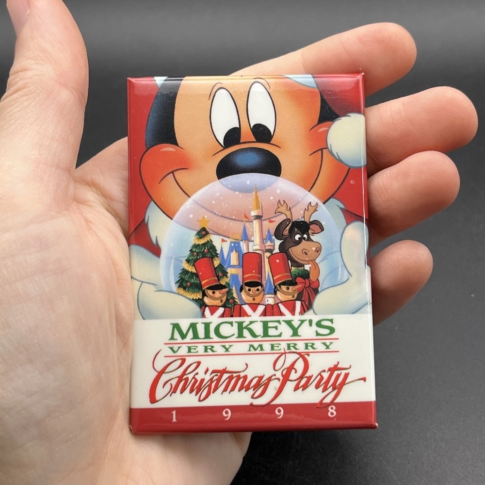 1998 Mickey's Very Merry Christmas Party Mickey Mouse Santa Claus Pin